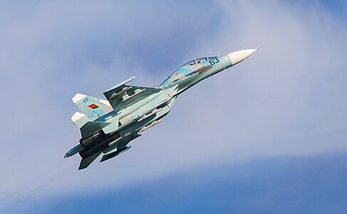 Belarus Cumhuriyeti Hava Kuvvetleri ve Hava Savunma Kuvvetleri'ne ait Suhoy Su-27UBM avcı uçağı, Polonya'da düzenlenen Radom Air Show adlı hava gösterisine katıldı. Ancak 30 Ağustos 2009 tarihinde yaşanan kazada düştü ve polkovnik Aleksandr Marfitskiy ve Aleksandr Juravleviç öldü (Radom, 28 Ağustos 2009). (Üreten: Airwolf)