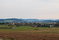 Pohled ze silnice do Pěčnova