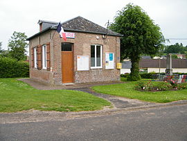 The town hall in Heucourt