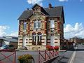 Mairie-école.