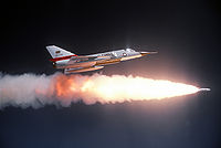 ジニーを発射するF-106
