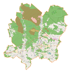 Mapa konturowa powiatu bolesławieckiego, blisko centrum na dole znajduje się punkt z opisem „Wiadukt kolejowy w Bolesławcu”