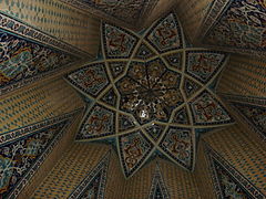 Notranjost grobnica Baba Tahirja