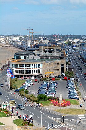 Le Palais des congrès de Saint-Malo est l'un des principaux lieux du festival.