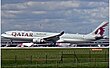 Airbus A330-300 de Qatar Airways en el aeropuerto de Mánchester en 2014.