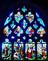 Edern : église paroissiale Saint-Edern, vitrail illustrant la vie de saint Edern.