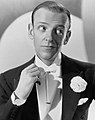 Fred Astaire (Frederick Austerlitz) (Omaha (Nebraska), 10 de maju 1899 - Los Angeles (California, 22 de làmpadas 1987)