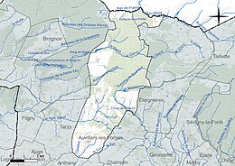 Carte en couleur présentant le réseau hydrographique de la commune