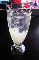 Es lidah buaya Endonezya soğuk içeceği