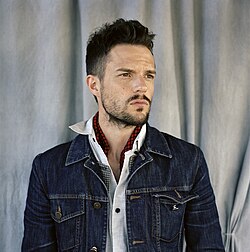 Brandon Flowers vuonna 2011