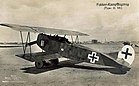 Vor 100 Jahren gewann die Fokker D.VII, die als das beste Jagdflugzeug ihrer Zeit galt, das erste Vergleichsfliegen der Inspektion der Fliegertruppen vom 28. Januar bis 3. Februar 1918. (Die Sanke Postkarte 1073 zeigt eine Fokker D.VIIF 1918 auf dem Flugplatz Johannisthal.) KW 05 (ab 28. Januar 2018)