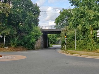 Le pont SNCF de Montjean où passent notamment RER C et TGV.