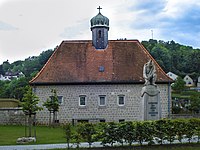 Kriegadenkmoi voam Eltmanna Friedhof