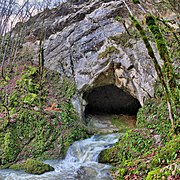 La baume Archée en hautes eaux.