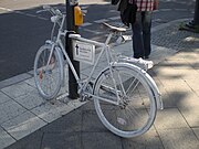 "Bicicleta fantomă" care amintește de un biciclist ucis în Berlin, Germania