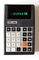 Taschenrechner aus dem Jahre 1976 (Preis damals 49 DM, was heute ca. 74 EUR entspricht)