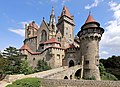 Burg Kreuzenstein nördlich von Wien; von 1874 bis 1906 Wiederaufbau der Burg als Museum