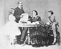 Michael I. mit Gattin und Kindern Maria das Neves und Michael Maria Carlos