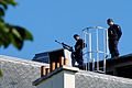 француски полицајци на крову са PGM 338