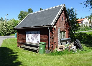 Kolartorpets före detta förrådsbod.