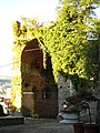 Salendo lungo il pendio del colle di San Giusto si incontra Tor Chucherna, l'unica torre di osservazione rimasta della cinta delle antiche mura