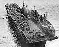 Az USS Randolph (CV-15) fedélzetének sérülése az 1945. március 11-i kamikaze támadás után[8]