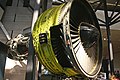 Der „Fan“ oder „Bläser“ besitzt einen deutlich größeren Durchmesser als der restliche Triebwerksteil (General Electric CF6)