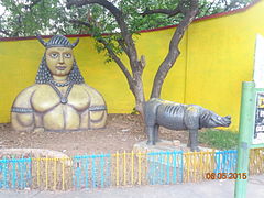 Maitri Bagh entrance statues