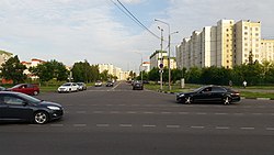 Чётная сторона. Вид от Жулебинского лесопарка в сторону улицы Генерала Кузнецова.