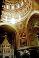 Arcos, domo e pendículo na Catedral de Cristo Salvador de Moscou