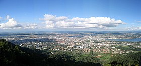 Blick vom Üetlibèèrg uf d Stadt abe