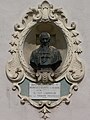 Hercule de Serre - statue sur sa maison natale de Pagny-sur-Moselle.