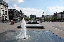 La place de Jaude avec la fontaine au premier plan