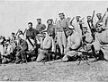 Abdel Kader al-Husseini cu trupele sale anterior atacării Kfar Etzion, în ianuarie 1948. Fotografie făcută de un spion Palmach