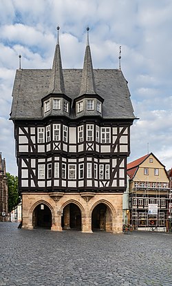 Das Rathaus vom Marktplatz aus gesehen, 2019