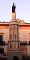 Monumento con la imagen del santo en Casarano