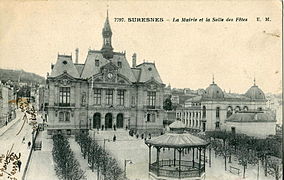 A prefeitura e o salão de festas, na década de 1930.