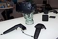Virtual-Reality-Headset und Raumsensoren des HTC Vive