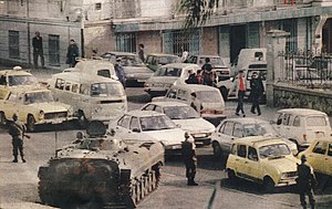 Военные на улицах г. Алжира