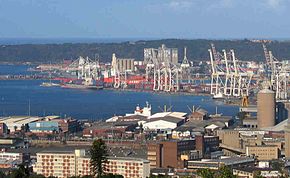 Blick auf die Maydon Wharf im Hafen von Durban