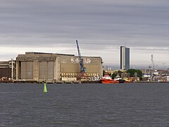 Le chantier naval dans le port.