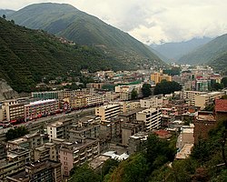 Overview of the town of Barkam