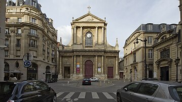 Place et église Saint-Thomas-d'Aquin.