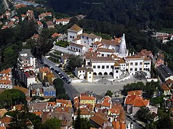 Palacio Nacional de Sintra and center of the town.