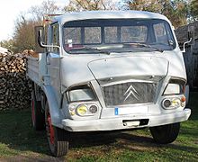 Camion Citroën type Belphégor 600 de 1966 : Poids vide : 4,610 T, PTAC 10,300 T.