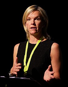 Headshot of Elisabeth Murdoch