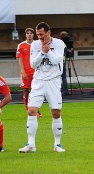 Футболист в матче с «Жемчужиной-Сочи».
