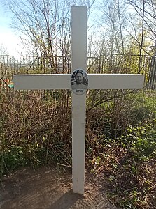 Крест на месте захоронения Марии-Лидии Лауриккала. 2024 год
