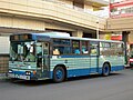 大型ツーステップ低床車 日野・ブルーリボン（U-HU2MMAA）