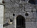 Combrit : inscription sur un mur extérieur de l'église paroissiale Saint-Tugdual.